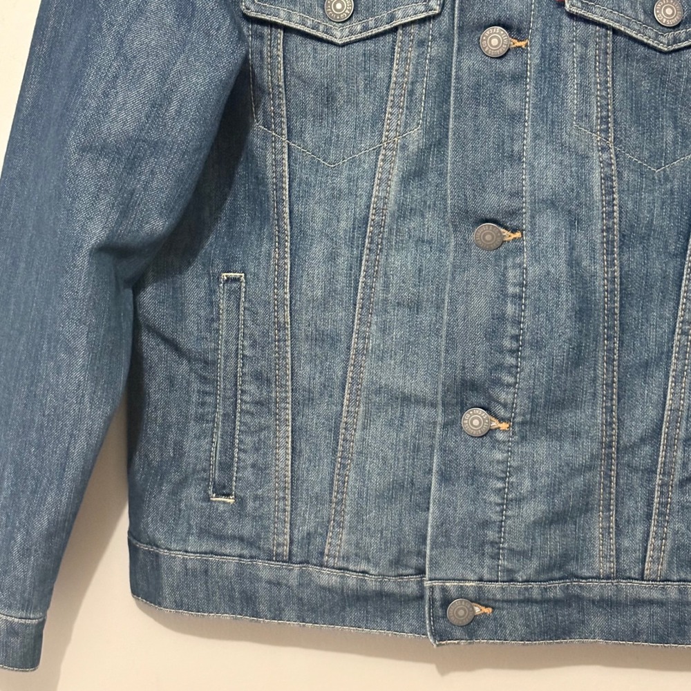 Levis Girls Denim Trucker Jacket Medium Wash Blue 7747-M7G Size M 10-12 YRS - Picture 3 of 8